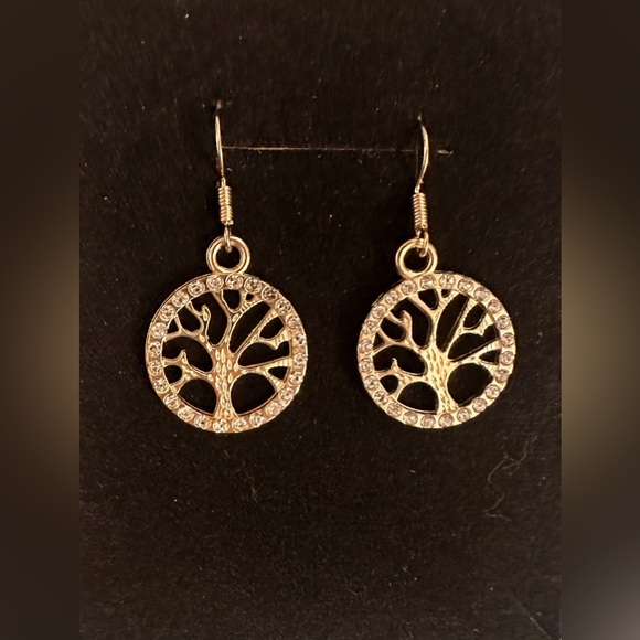 Jewelry - NWT Gold plated rhinestone tree of life earrings